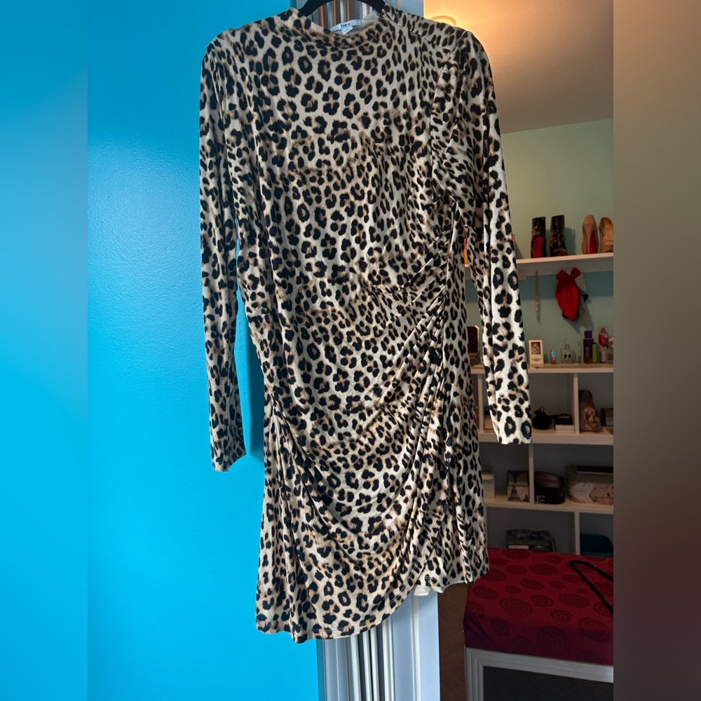 Leopard Print Ruched Long Sleeve Dress